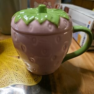 Strawberry-Shaped Ceramic Tea/Coffee Mug with Green Lid and Handle